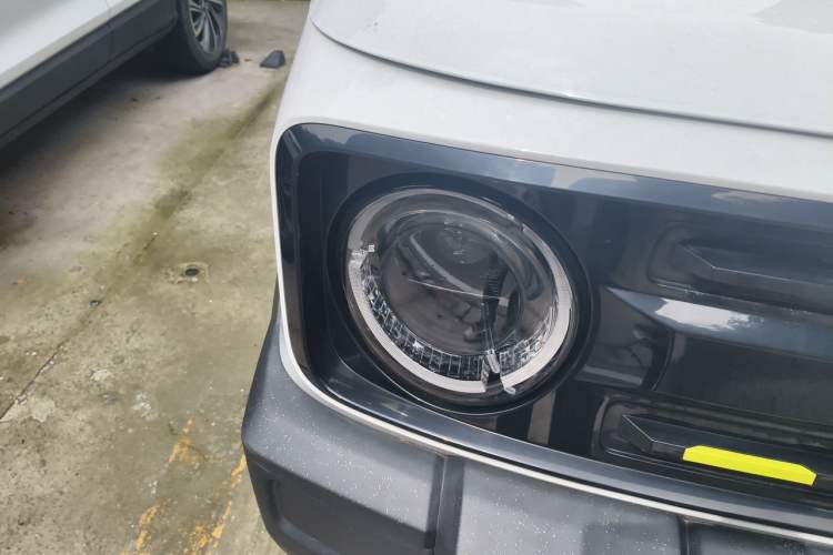 Used Geely Galaxy Panda 2024 200km Panda Rider Right Front Headlight