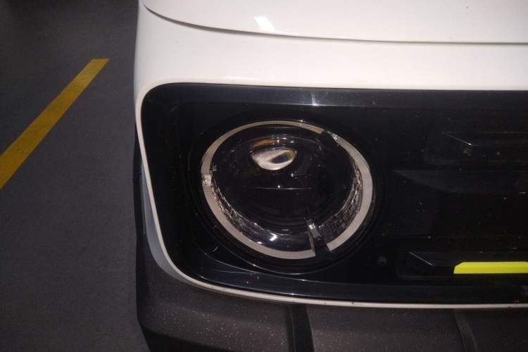 Used Geely Galaxy Panda 2024 200km Panda Rider Right Front Headlight