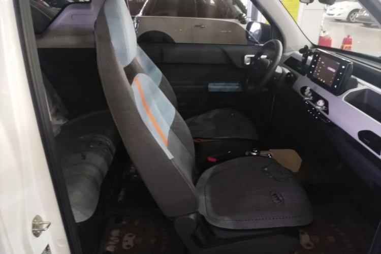 Used Geely Galaxy Panda 2024 Panda Mini 200km Endurance Bear Right Front Seat