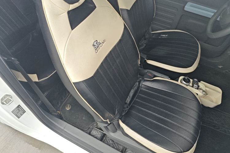 Used Geely Galaxy Panda 2024 Panda Mini 200km Endurance Bear Right Front Seat