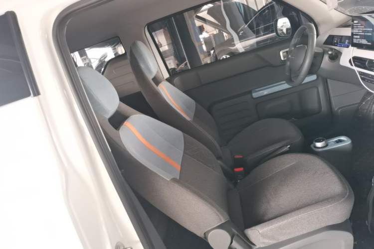 Used Geely Galaxy Panda 2024 Panda Mini 200km Endurance Bear Right Front Seat