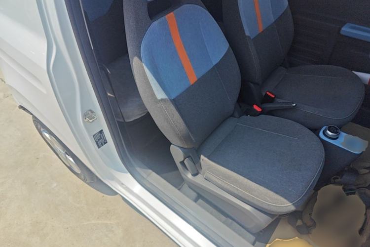 Used Geely Galaxy Panda 2024 Panda Mini 200km Endurance Bear Right Front Seat