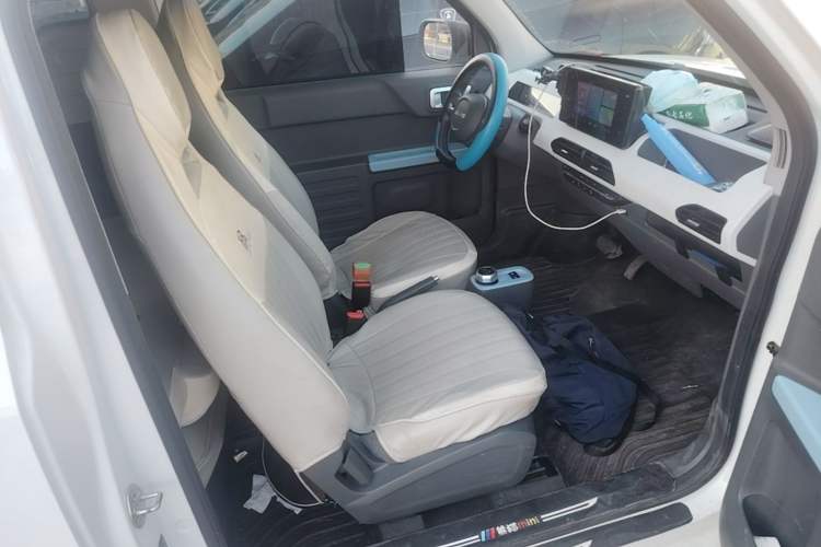 Used Geely Galaxy Panda 2024 Panda Mini 200km Endurance Bear Right Front Seat