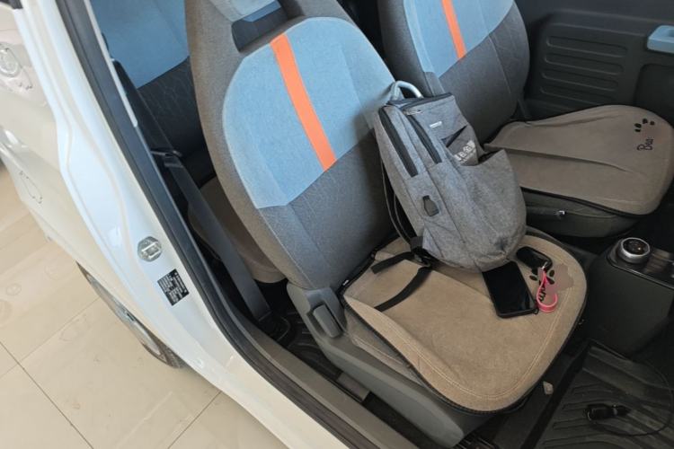 Used Geely Galaxy Panda 2024 Panda Mini 200km Endurance Bear Right Front Seat