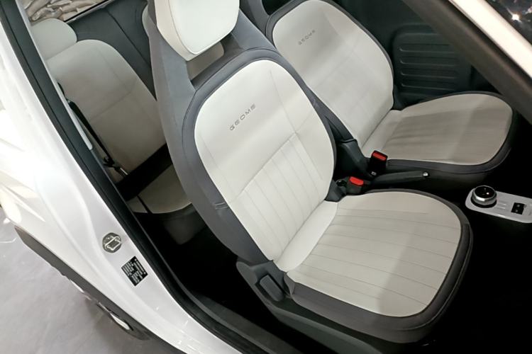Used Geely Galaxy Panda 2024 200km Panda Kart Right Front Seat