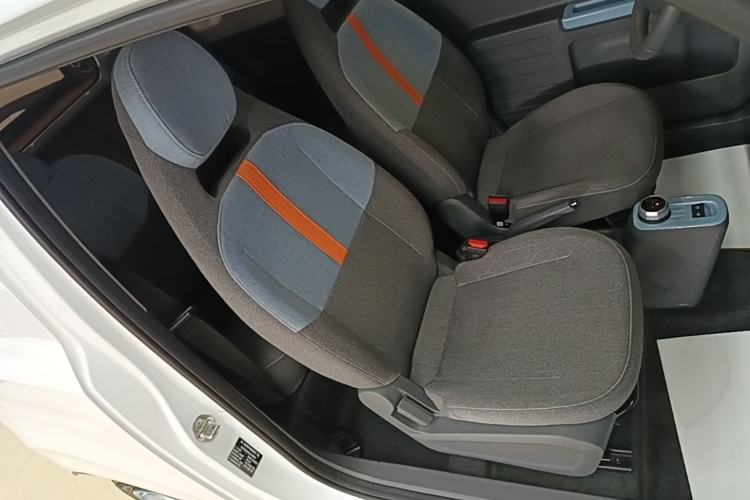 Used Geely Galaxy Panda 2024 Panda Mini 200km Endurance Bear Right Front Seat