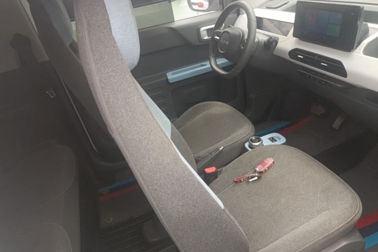 Used Geely Galaxy Panda 2024 Panda Mini 200km Endurance Bear Right Front Seat