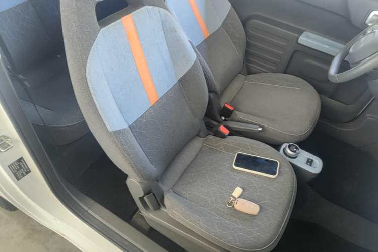 Used Geely Galaxy Panda 2024 Panda Mini 200km Endurance Bear Right Front Seat