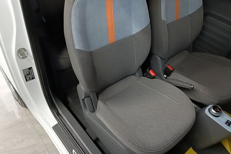 Used Geely Galaxy Panda 2024 Panda Mini 200km Endurance Bear Right Front Seat