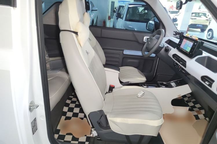 Used Geely Galaxy Panda 2024 Panda Mini 200km Endurance Bear Right Front Seat