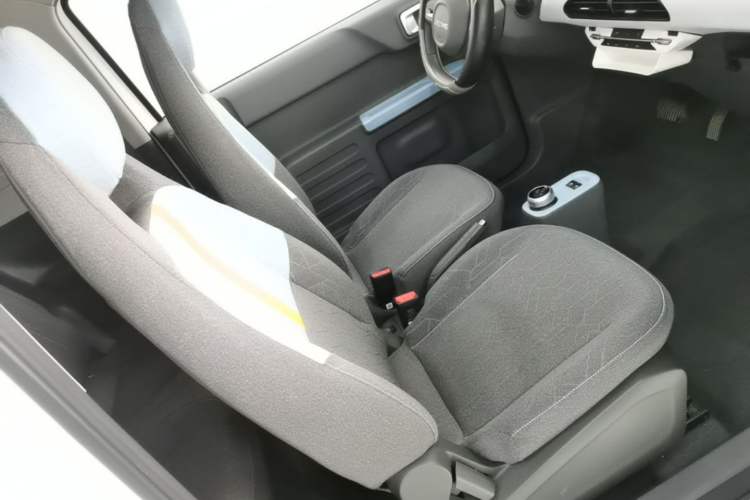 Used Geely Galaxy Panda 2024 Panda Mini 200km Endurance Bear Right Front Seat