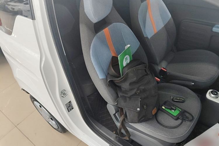 Used Geely Galaxy Panda 2024 Panda Mini 200km Endurance Bear Right Front Seat