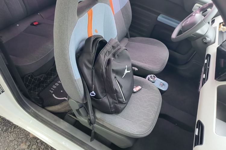 Used Geely Galaxy Panda 2024 Panda Mini 200km Endurance Bear Right Front Seat