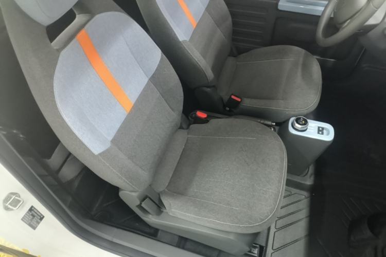 Used Geely Galaxy Panda 2024 Panda Mini 200km Endurance Bear Right Front Seat