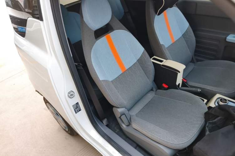 Used Geely Galaxy Panda 2024 Panda Mini 200km Endurance Bear Right Front Seat