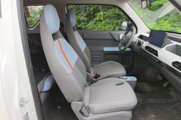 Used Geely Galaxy Panda 2024 Panda Mini 200km Endurance Bear Right Front Seat