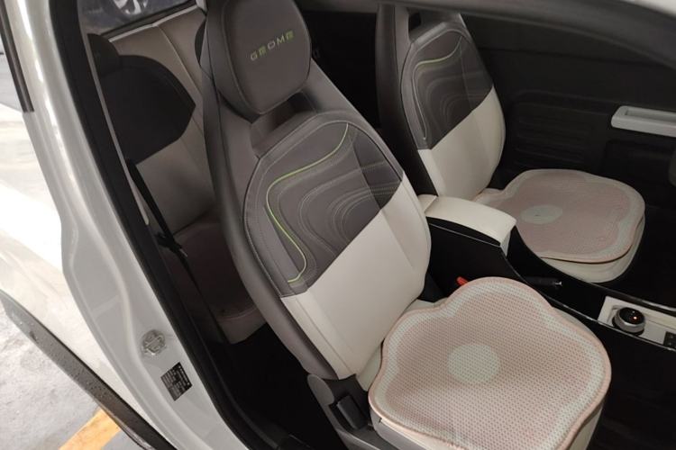 Used Geely Galaxy Panda 2024 Panda Mini 200km Endurance Bear Right Front Seat