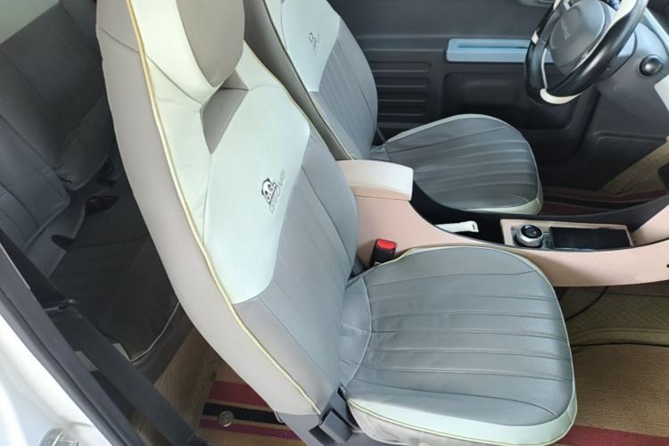 Used Geely Galaxy Panda 2024 Panda Mini 200km Endurance Bear Right Front Seat