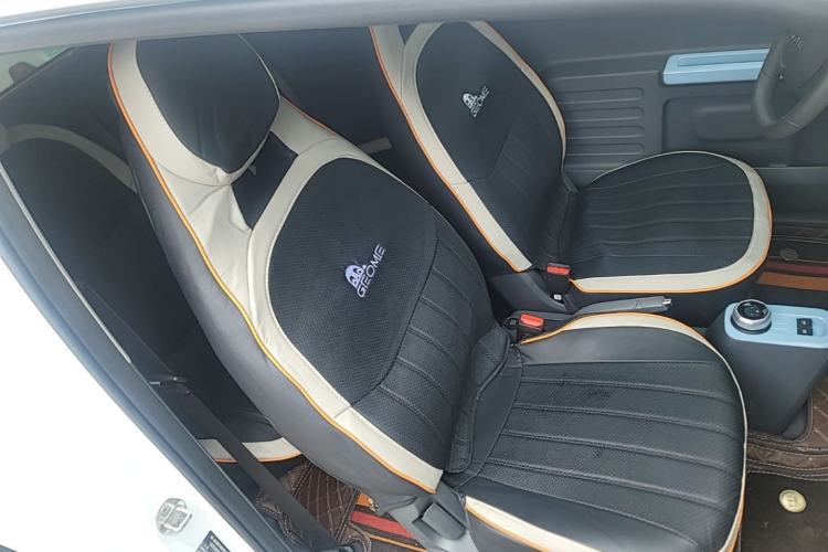 Used Geely Galaxy Panda 2024 Panda Mini 200km Endurance Bear Right Front Seat