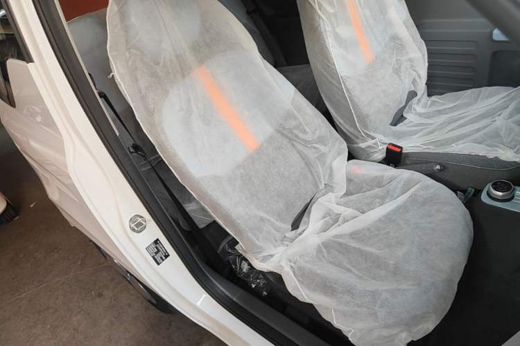 Used Geely Galaxy Panda 2024 Panda Mini 200km Endurance Bear Right Front Seat