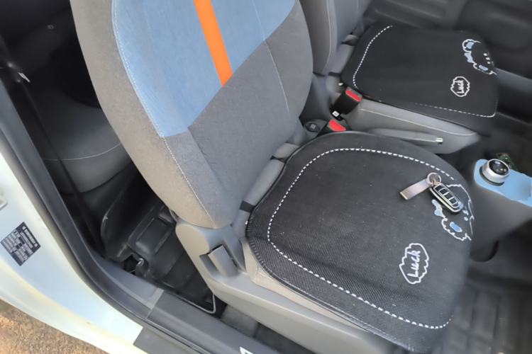 Used Geely Galaxy Panda 2024 Panda Mini 200km Endurance Bear Right Front Seat