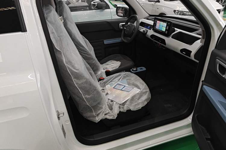 Used Geely Galaxy Panda 2024 Panda Mini 200km Longteng PRO Edition Right Front Seat