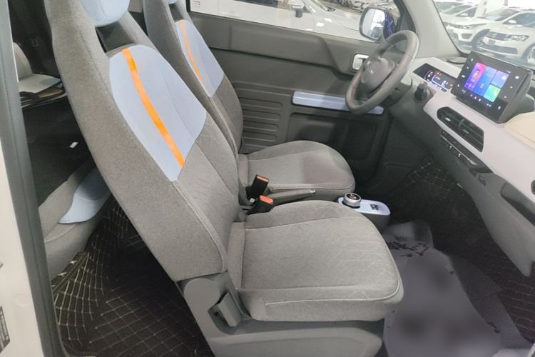 Used Geely Galaxy Panda 2024 Panda Mini 200km Endurance Bear Right Front Seat