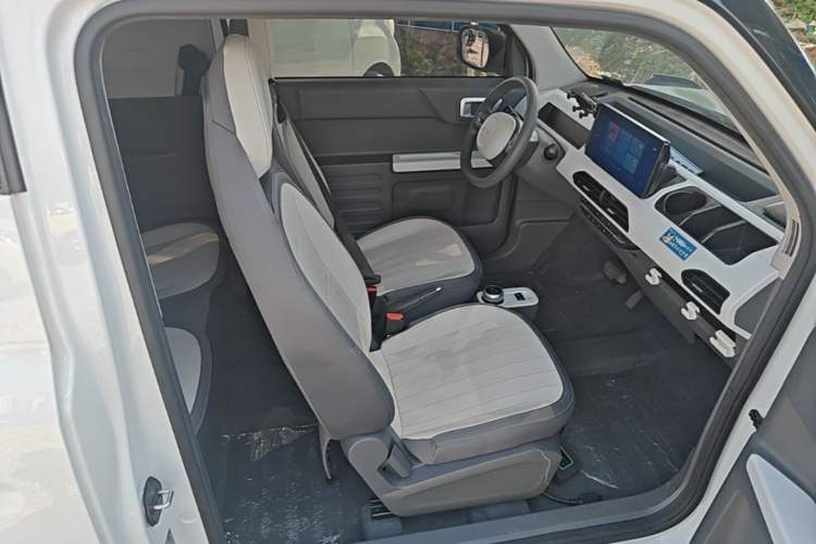 Used Geely Galaxy Panda 2024 200km Panda Kart Right Front Seat
