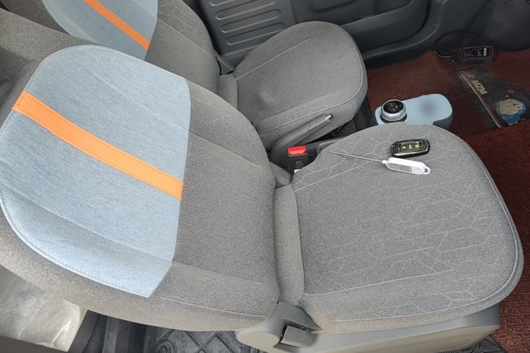 Used Geely Galaxy Panda 2024 Panda Mini 200km Endurance Bear Right Front Seat