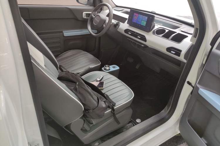 Used Geely Galaxy Panda 2024 Panda Mini 200km Endurance Bear Right Front Seat