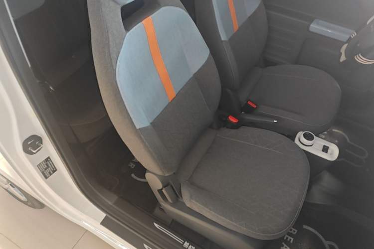Used Geely Galaxy Panda 2024 Facelifted Panda Mini 200km Dragon Edition Right Front Seat