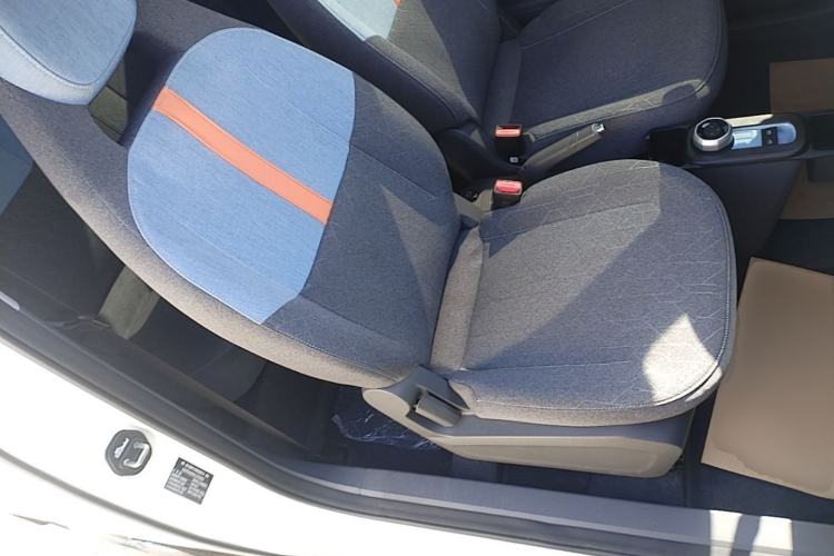 Used Geely Galaxy Panda 2024 Panda Mini 200km Endurance Bear Right Front Seat