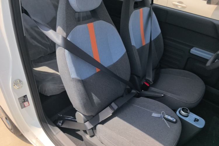 Used Geely Galaxy Panda 2024 Panda Mini 200km Endurance Bear Right Front Seat