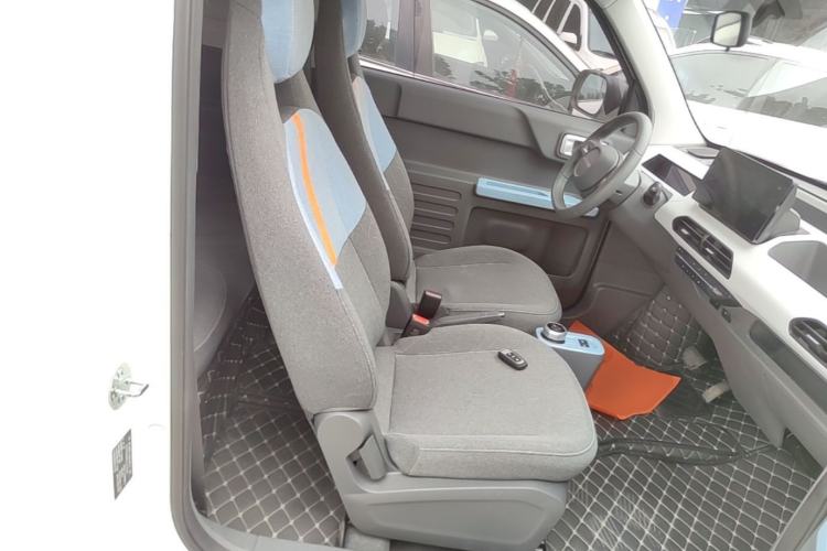 Used Geely Galaxy Panda 2024 Panda Mini 200km Endurance Bear Right Front Seat