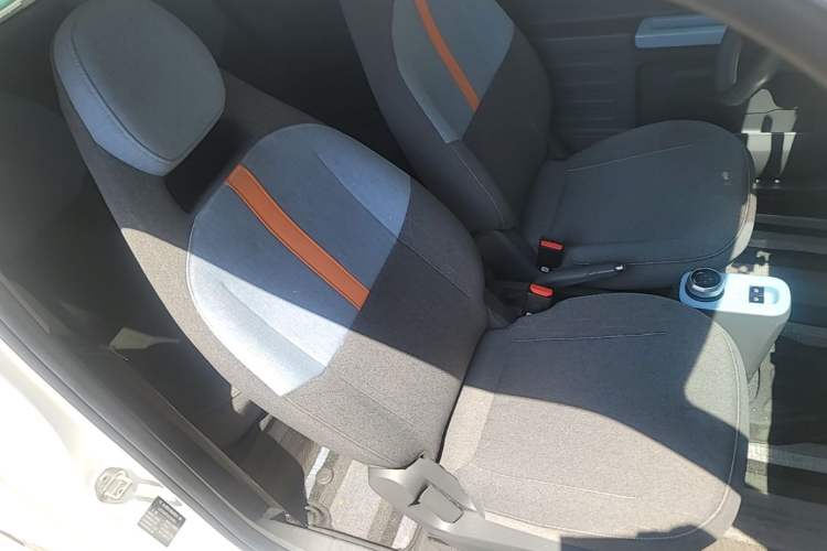 Used Geely Galaxy Panda 2024 Panda Mini 200km Endurance Bear Right Front Seat