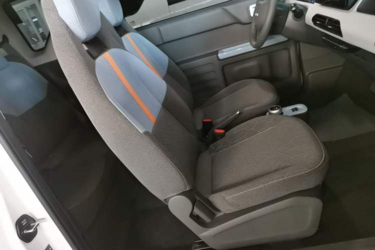 Used Geely Galaxy Panda 2024 Panda Mini 200km Endurance Bear Right Front Seat