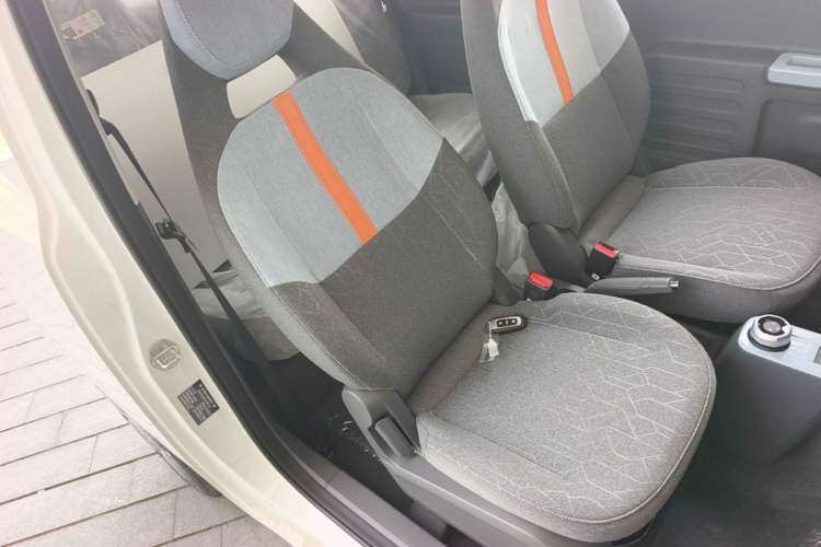 Used Geely Galaxy Panda 2024 Panda Mini 200km Endurance Bear Right Front Seat