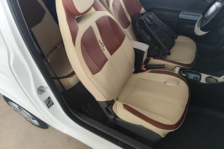 Used Geely Galaxy Panda 2024 Panda Mini 200km Endurance Bear Right Front Seat