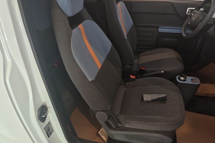 Used Geely Galaxy Panda 2024 Panda Mini 200km Endurance Bear Right Front Seat