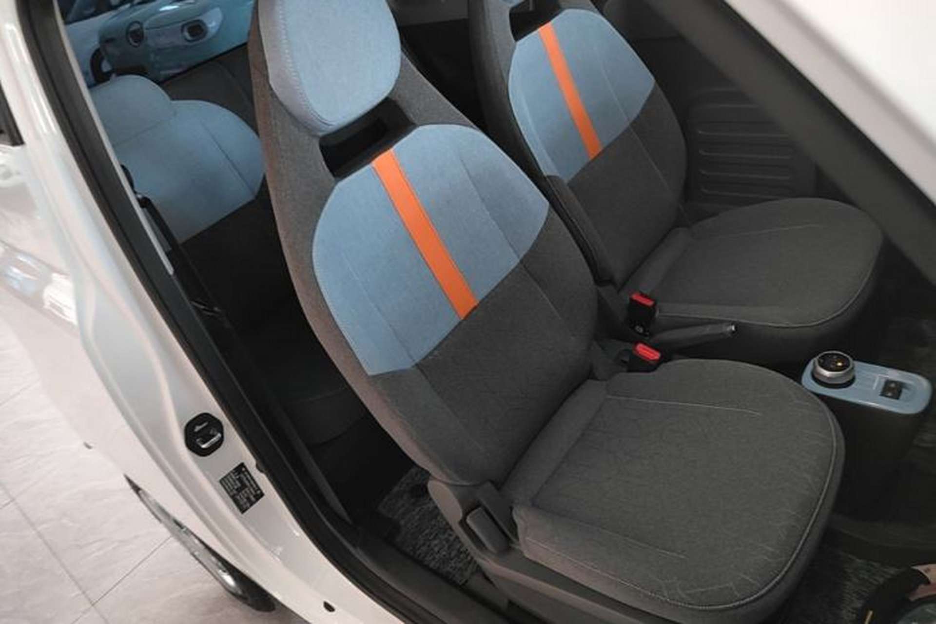 Used Geely Galaxy Panda 2024 Panda Mini 200km Endurance Bear Right Front Seat