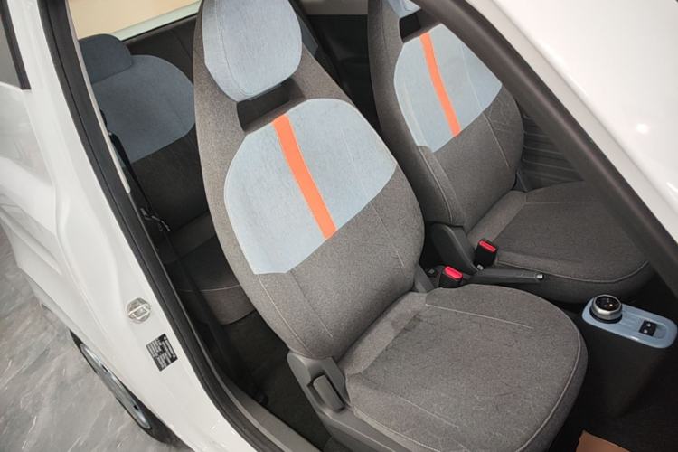 Used Geely Galaxy Panda 2024 Panda Mini 200km Endurance Bear Right Front Seat
