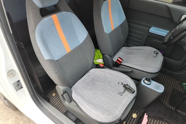 Used Geely Galaxy Panda 2024 Panda Mini 200km Endurance Bear Right Front Seat