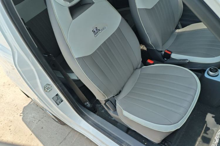 Used Geely Galaxy Panda 2024 Panda Mini 200km Endurance Bear Right Front Seat