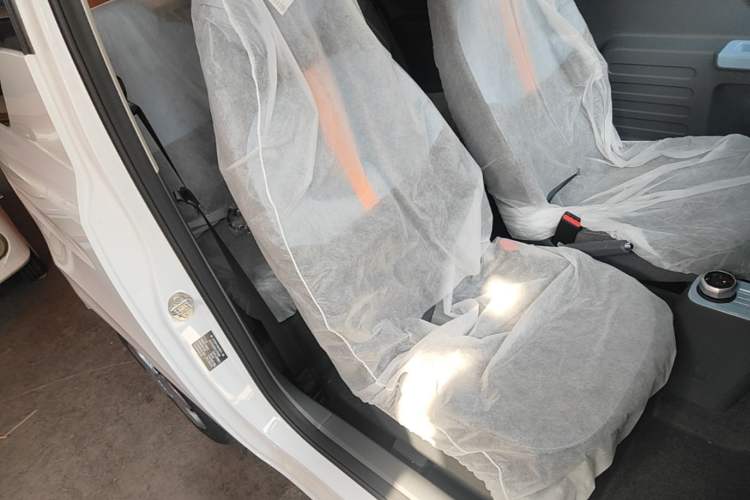 Used Geely Galaxy Panda 2024 Panda Mini 200km Endurance Bear Right Front Seat