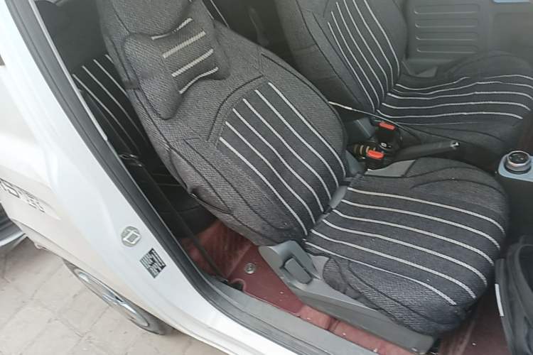 Used Geely Galaxy Panda 2024 Panda Mini 200km Endurance Bear Right Front Seat