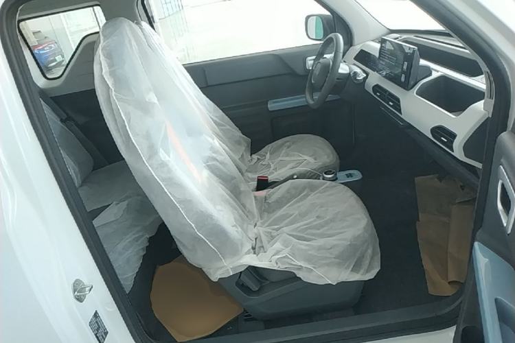 Used Geely Galaxy Panda 2024 Panda Mini 200km Endurance Bear Right Front Seat