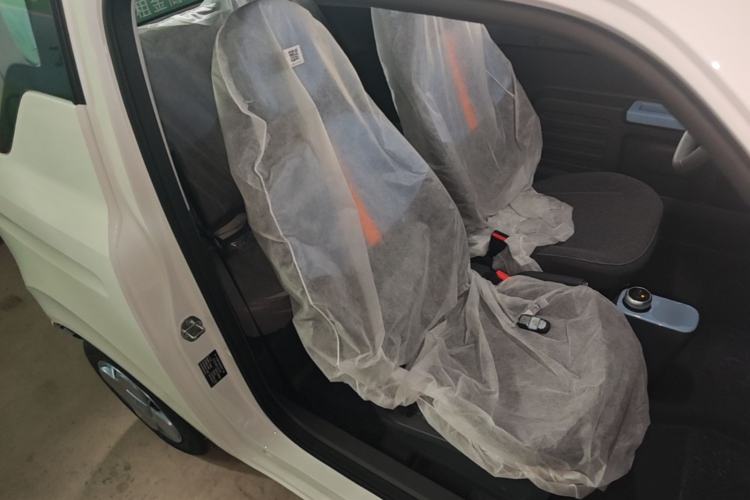 Used Geely Galaxy Panda 2024 Panda Mini 200km Endurance Bear Right Front Seat
