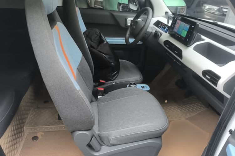 Used Geely Galaxy Panda 2024 Panda Mini 200km Endurance Bear Right Front Seat