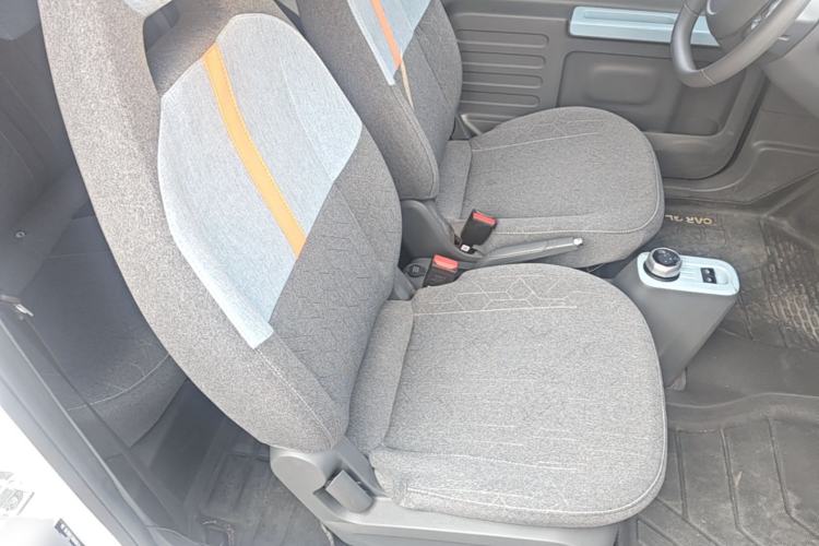 Used Geely Galaxy Panda 2024 Panda Mini 200km Endurance Bear Right Front Seat