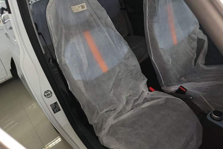 Used Geely Galaxy Panda 2024 Panda Mini 200km Endurance Bear Right Front Seat